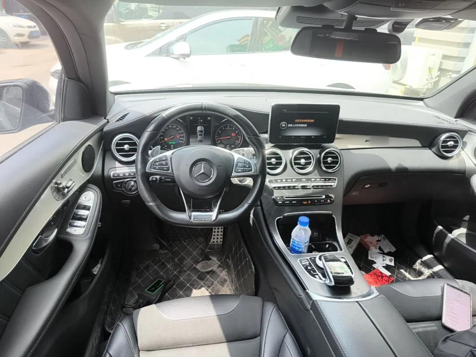 Mercedes-Benz GLC Coupe AMG 2018 AMG GLC 63 4MATIC+ Coupe SUV — миниатюра 14