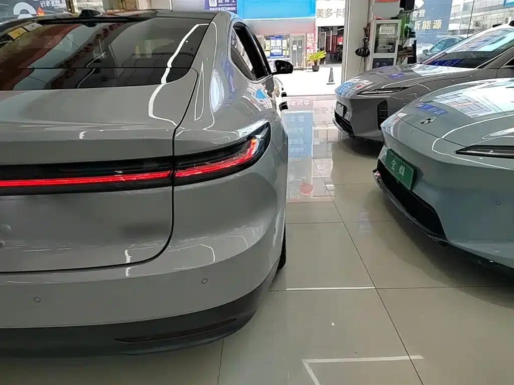 NIO ET7 2022 model 75kWh — миниатюра 8