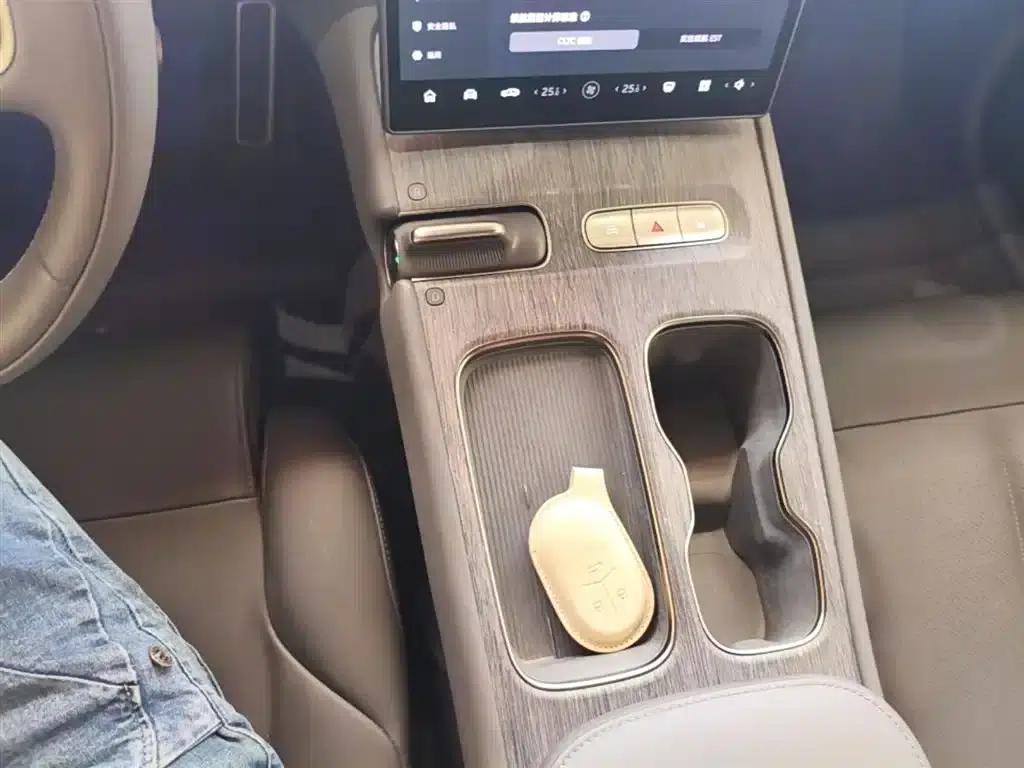 NIO ET7 2023 model 75kWh — миниатюра 14