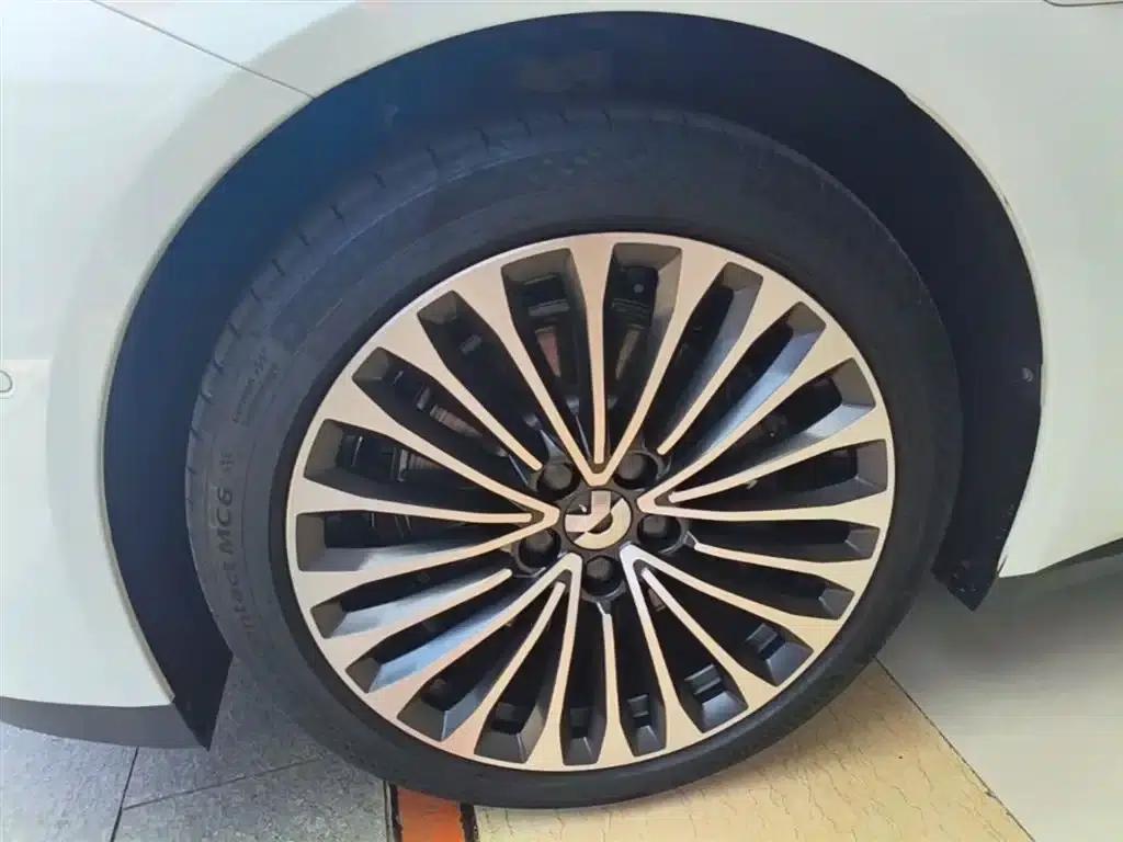 NIO ET7 2023 model 75kWh — миниатюра 23