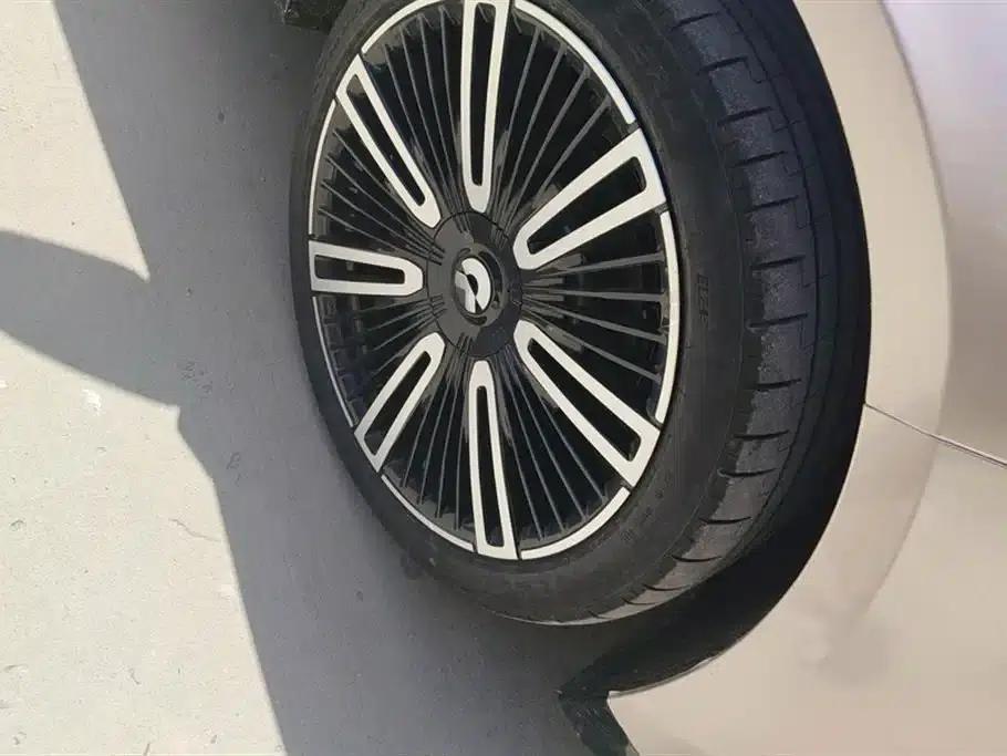 NIO ET9 2025 model 102kWh — миниатюра 6