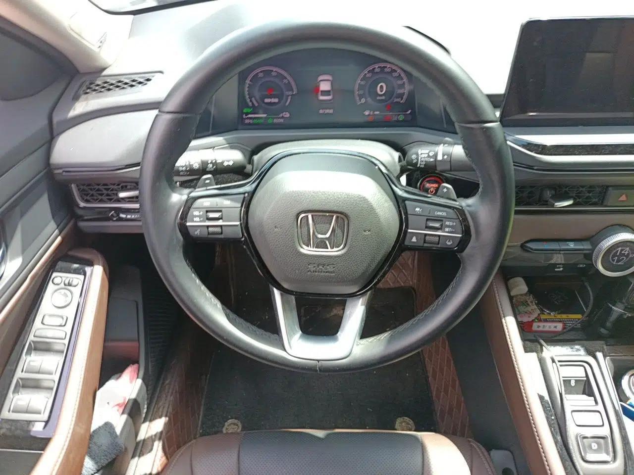 Honda Inspire New Energy 2023 ePHEV Prestige Edition — миниатюра 11