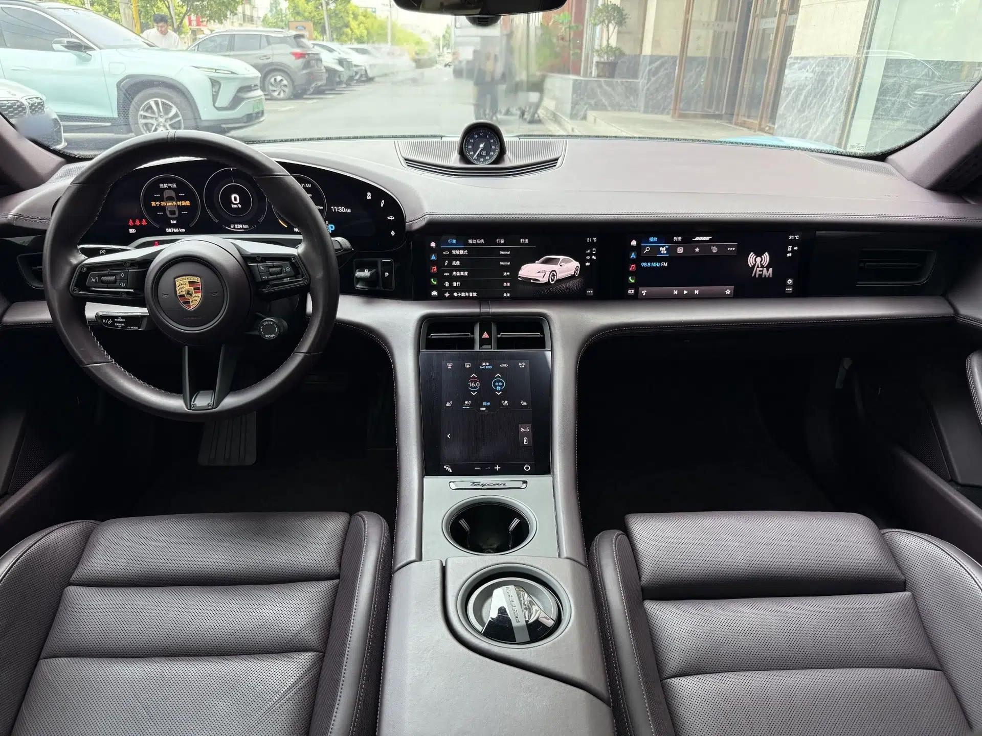 Porsche Taycan 2020 Taycan — миниатюра 16