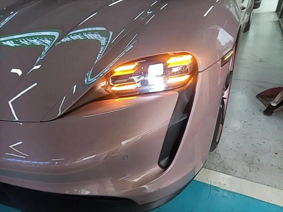 Porsche Taycan 2020 Taycan — миниатюра 9