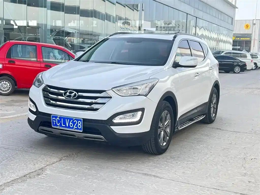 Santa Fe 2013 Facelift 2.4L Automatic 4WD Premium — миниатюра 1