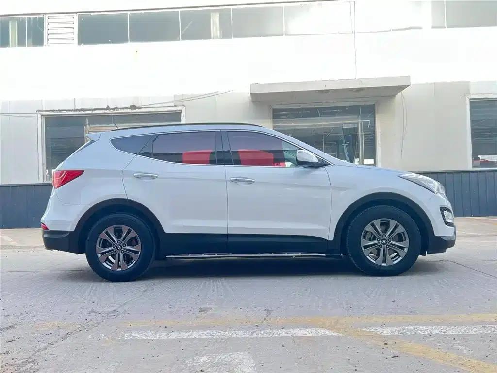 Santa Fe 2013 Facelift 2.4L Automatic 4WD Premium — миниатюра 6