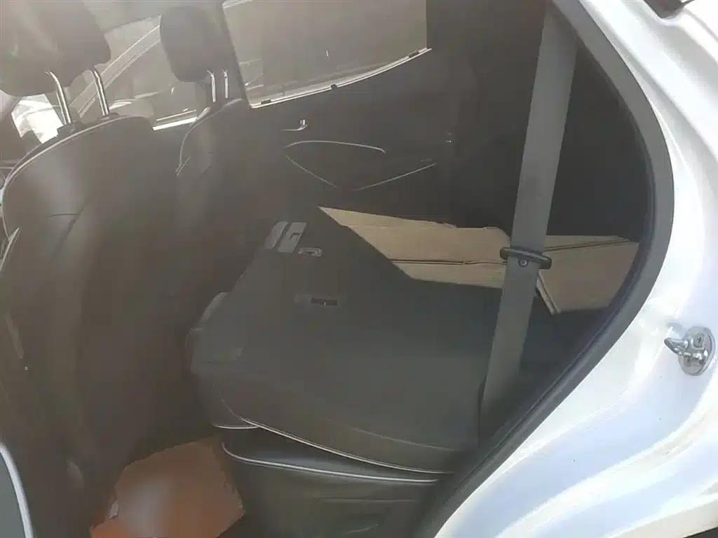 Santa Fe 2017 2.0T Automatic 2WD Smart 7-Seater — миниатюра 17