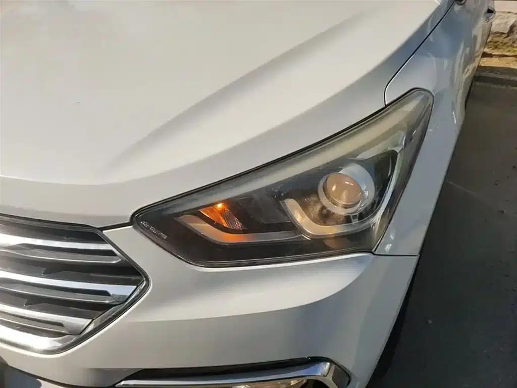 Santa Fe 2017 2.0T Automatic 2WD Smart 7-Seater — миниатюра 24
