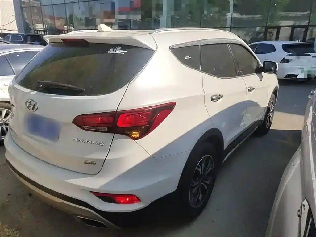 Santa Fe 2017 2.0T Automatic 2WD Smart 7-Seater — миниатюра 7