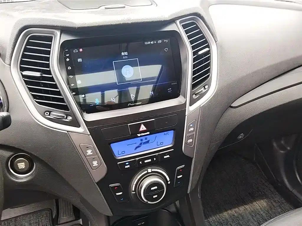 Santa Fe 2013 2.4L Automatic 2WD Smart Edition — миниатюра 13