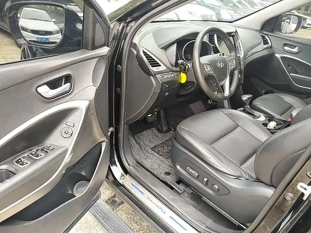 Santa Fe 2013 2.4L Automatic 2WD Smart Edition — миниатюра 16