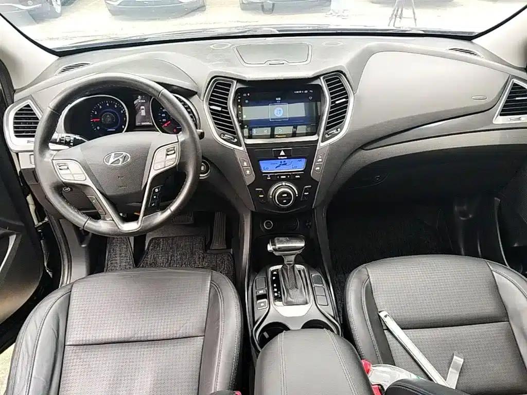 Santa Fe 2013 2.4L Automatic 2WD Smart Edition — миниатюра 10