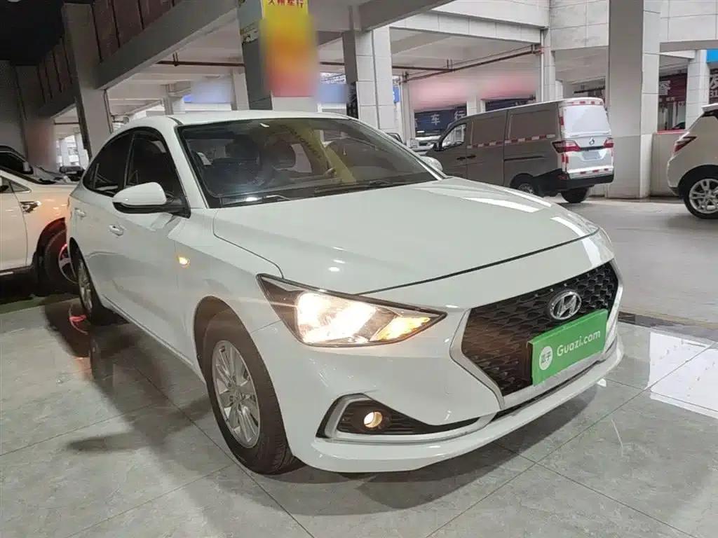 Hyundai Elantra 2018 1.6L Automatic GL (National VI Emission Standard) — миниатюра 4