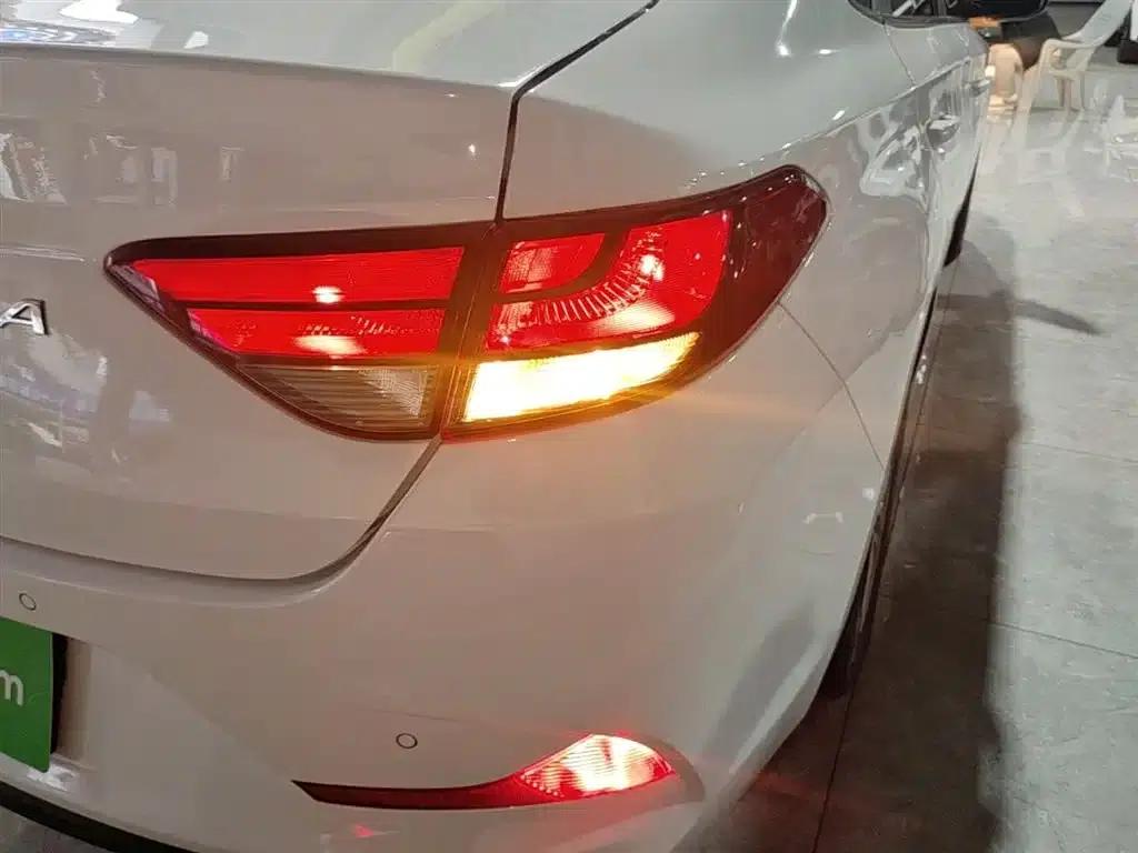 Hyundai Elantra 2018 1.6L Automatic GL (National VI Emission Standard) — миниатюра 8