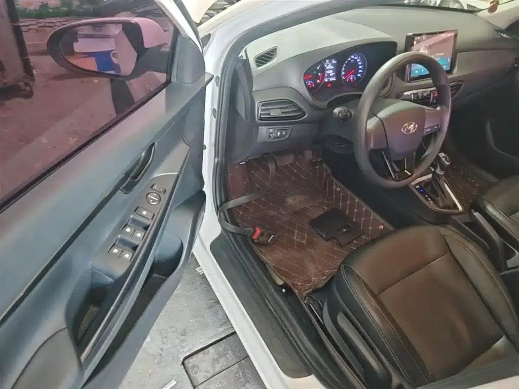 Hyundai Elantra 2020 1.6L Automatic GL Edition — миниатюра 16