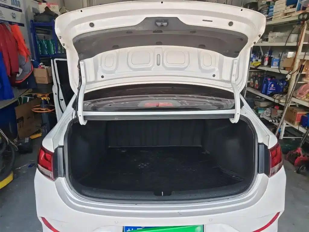 Hyundai Elantra 2020 1.6L Automatic GL Edition — миниатюра 19