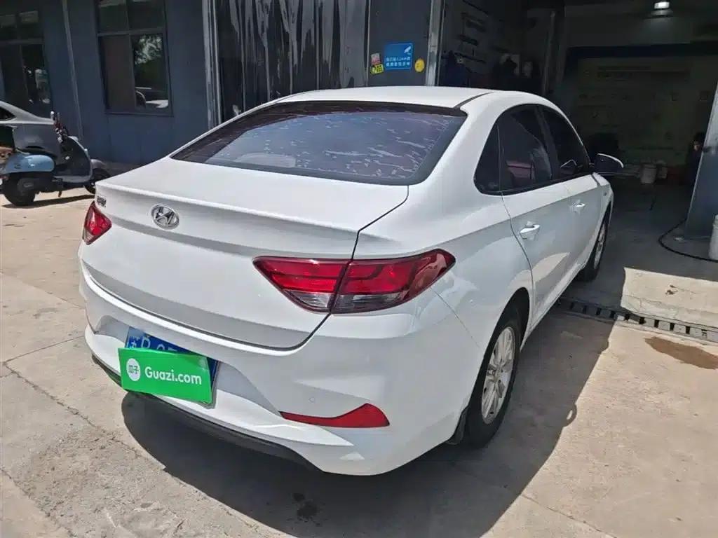 Hyundai Elantra 2020 1.6L Automatic GL Edition — миниатюра 7