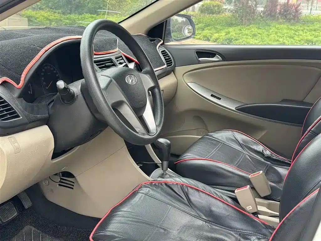 2016 Hyundai Reina 1.4L Automatic Intelligent GLS — миниатюра 4