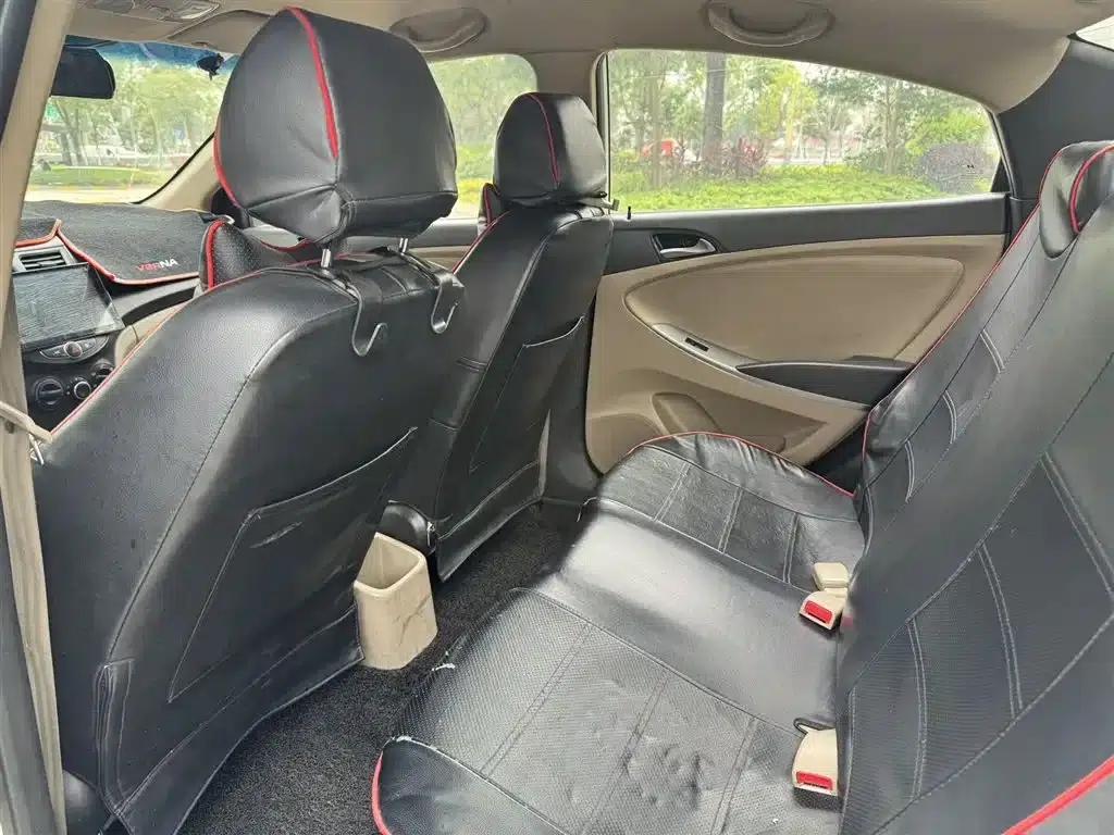 2016 Hyundai Reina 1.4L Automatic Intelligent GLS — миниатюра 5