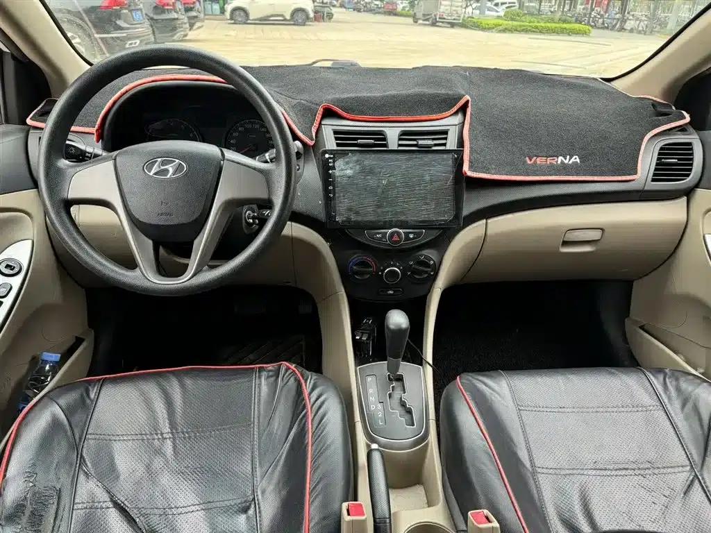 2016 Hyundai Reina 1.4L Automatic Intelligent GLS — миниатюра 6