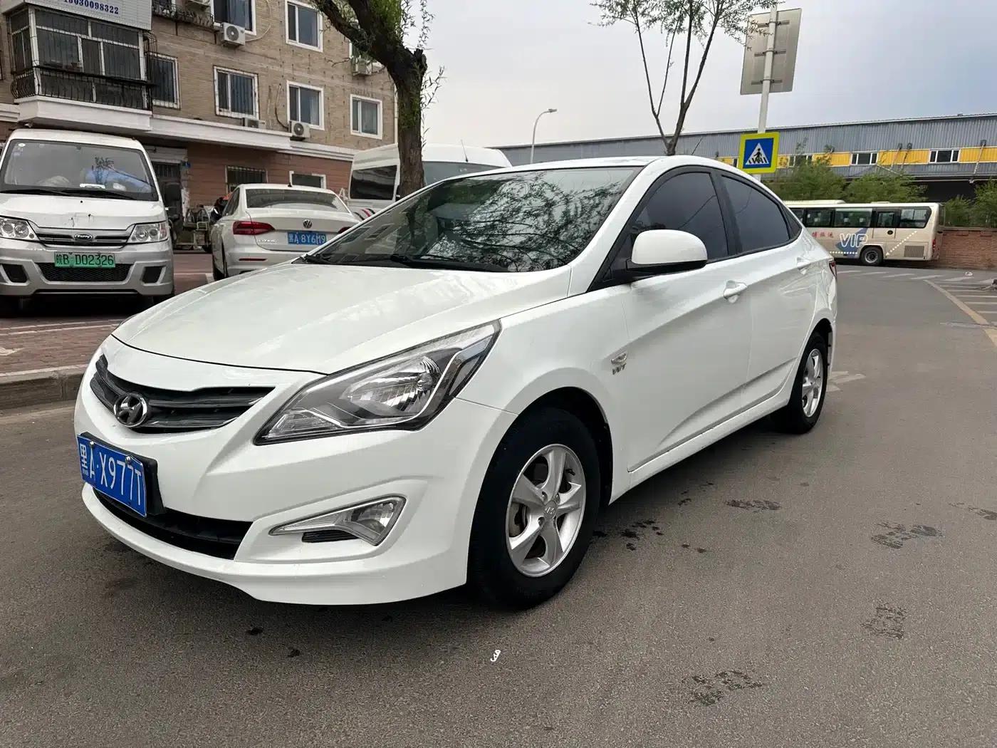 2014 Hyundai Reina 1.4L Automatic Intelligent GLS — миниатюра 1