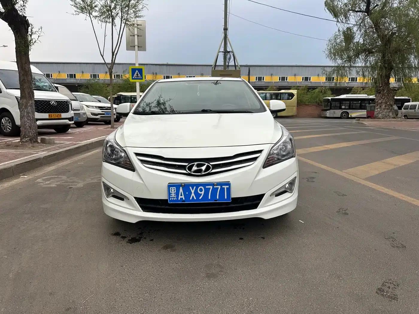 2014 Hyundai Reina 1.4L Automatic Intelligent GLS — миниатюра 2