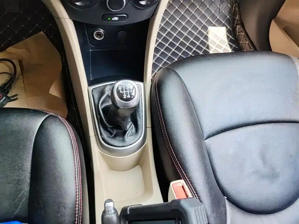 2016 Hyundai Reina 1.4L Manual Intelligent GLS — миниатюра 14