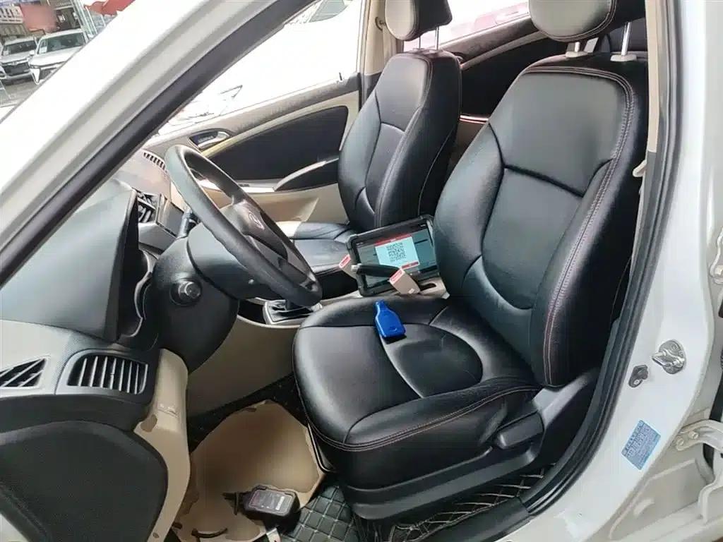 2016 Hyundai Reina 1.4L Manual Intelligent GLS — миниатюра 15