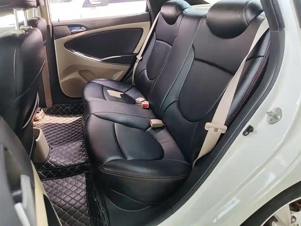 2016 Hyundai Reina 1.4L Manual Intelligent GLS — миниатюра 17