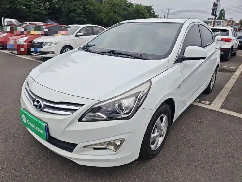2014 Hyundai Reina 1.4L Automatic Leading Edition GLX — миниатюра 2
