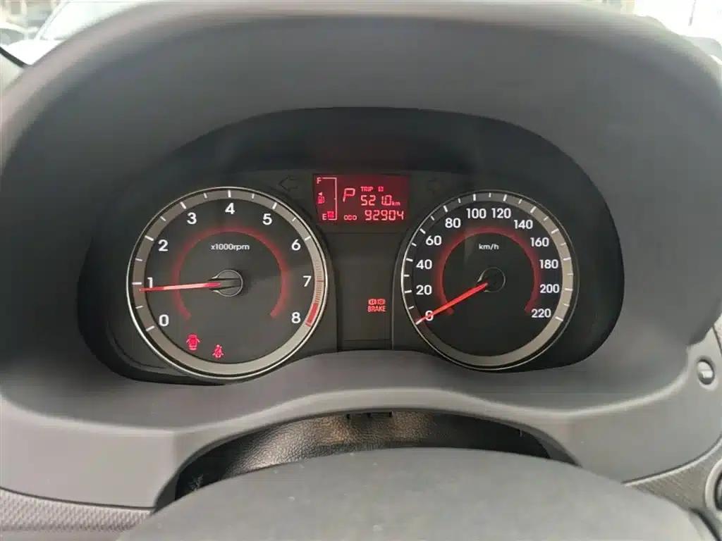 2014 Hyundai Reina 1.4L Automatic Leading Edition GLX — миниатюра 12