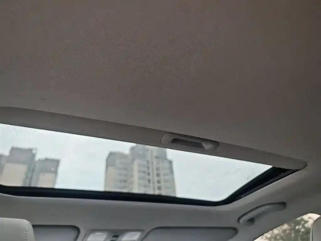 2014 Hyundai Reina 1.4L Automatic Leading Edition GLX — миниатюра 18