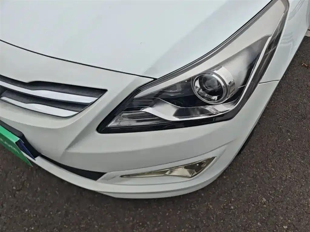 2014 Hyundai Reina 1.4L Automatic Leading Edition GLX — миниатюра 24