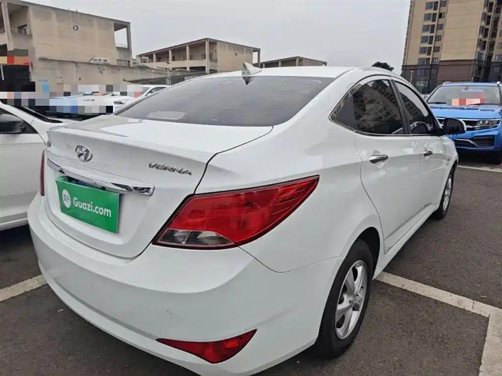 2014 Hyundai Reina 1.4L Automatic Leading Edition GLX — миниатюра 7