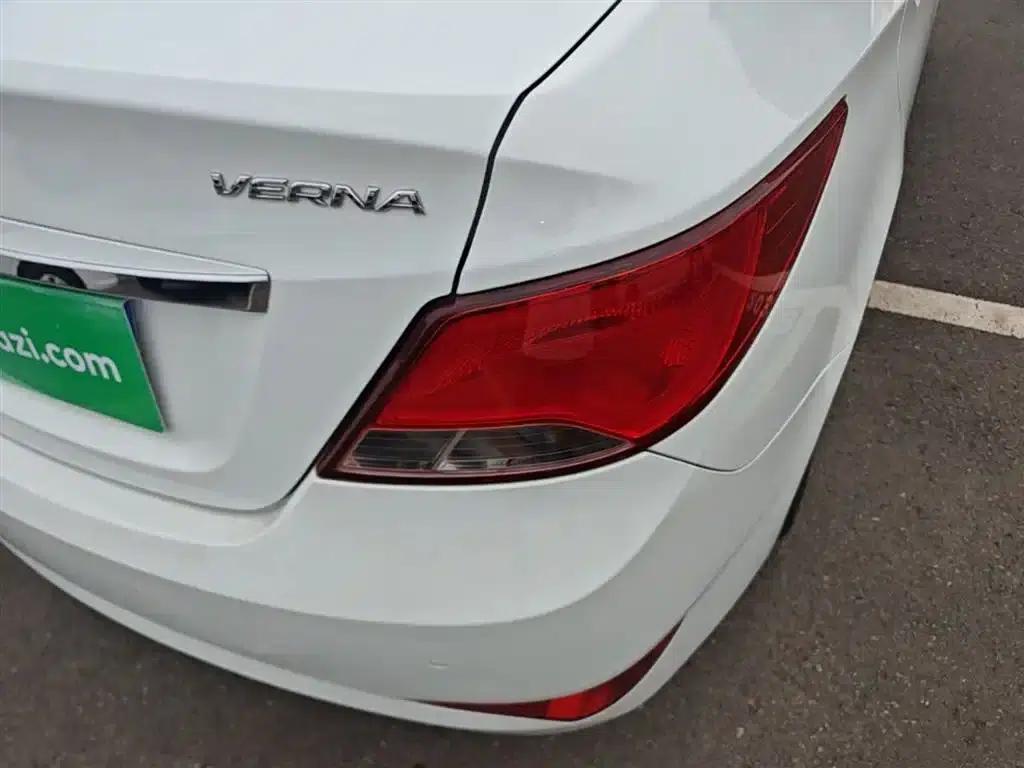 2014 Hyundai Reina 1.4L Automatic Leading Edition GLX — миниатюра 8