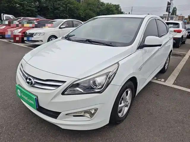 2014 Hyundai Reina 1.4L Automatic Leading Edition GLX