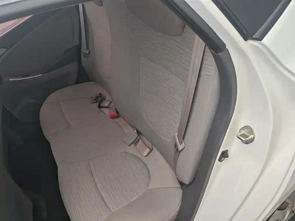 2014 Hyundai Reina 1.4L Manual Intelligent GLS — миниатюра 17