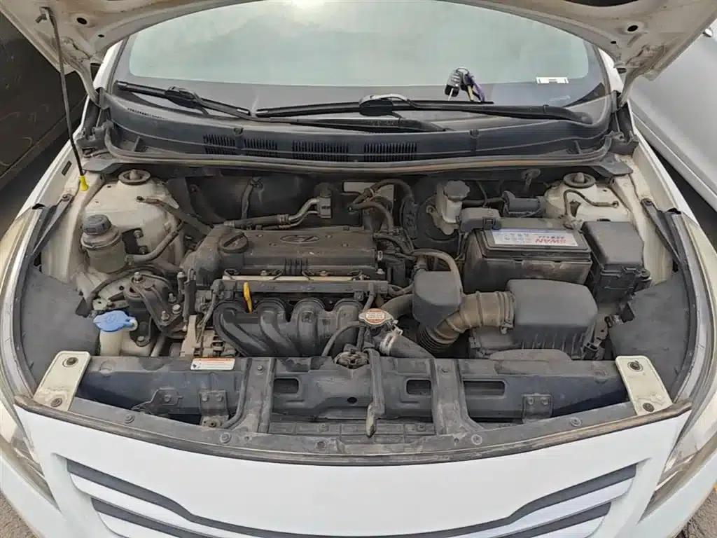 2014 Hyundai Reina 1.4L Manual Intelligent GLS — миниатюра 20