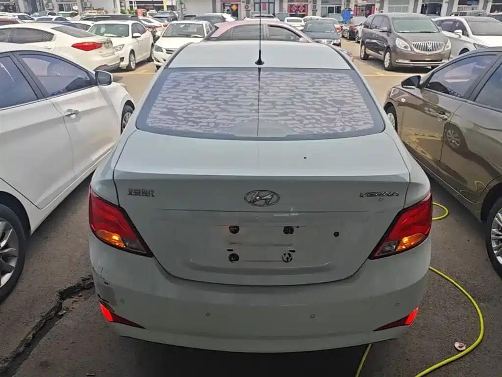 2014 Hyundai Reina 1.4L Manual Intelligent GLS — миниатюра 6