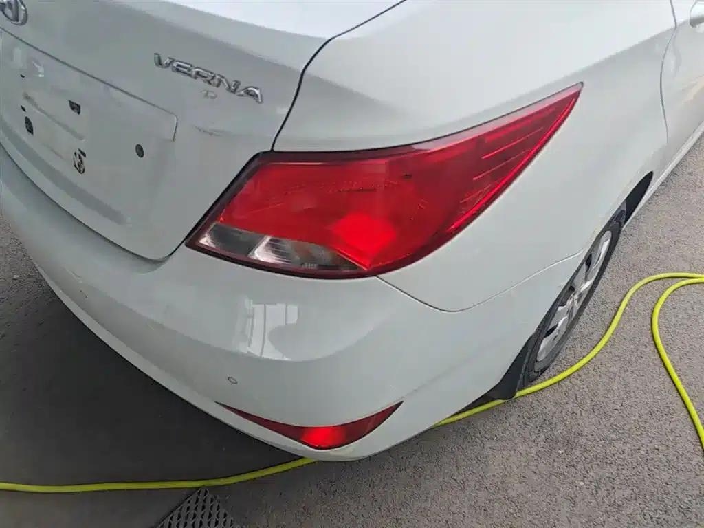 2014 Hyundai Reina 1.4L Manual Intelligent GLS — миниатюра 8