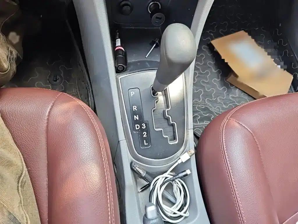 2016 Hyundai Reina 1.4L Automatic Intelligent GLS — миниатюра 7