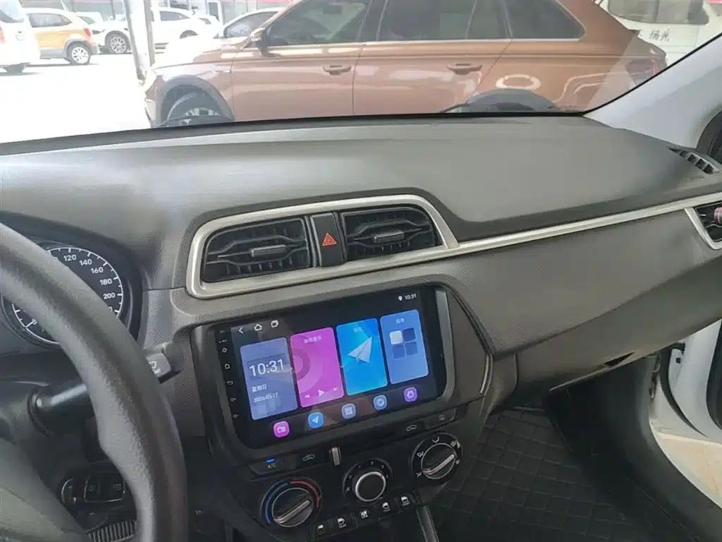 2017 Hyundai Reina 1.4L Automatic Premium Edition (National V Emission Standard) — миниатюра 13