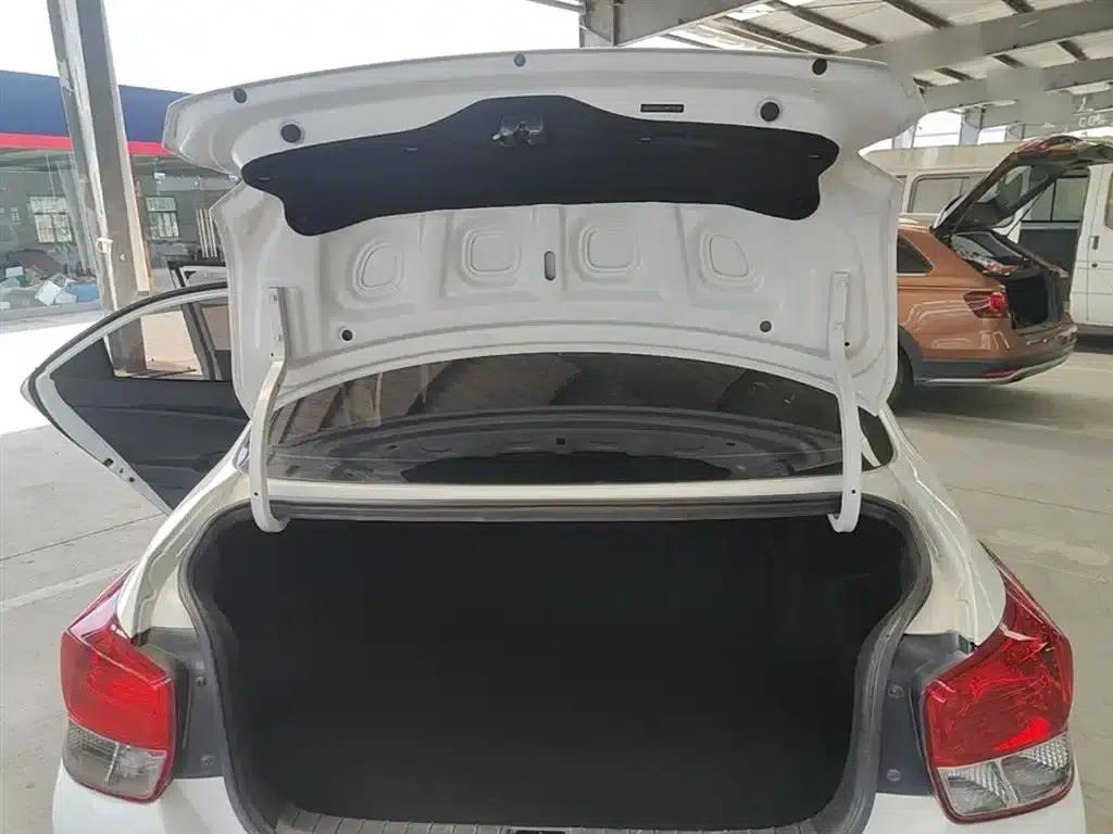 2017 Hyundai Reina 1.4L Automatic Premium Edition (National V Emission Standard) — миниатюра 19