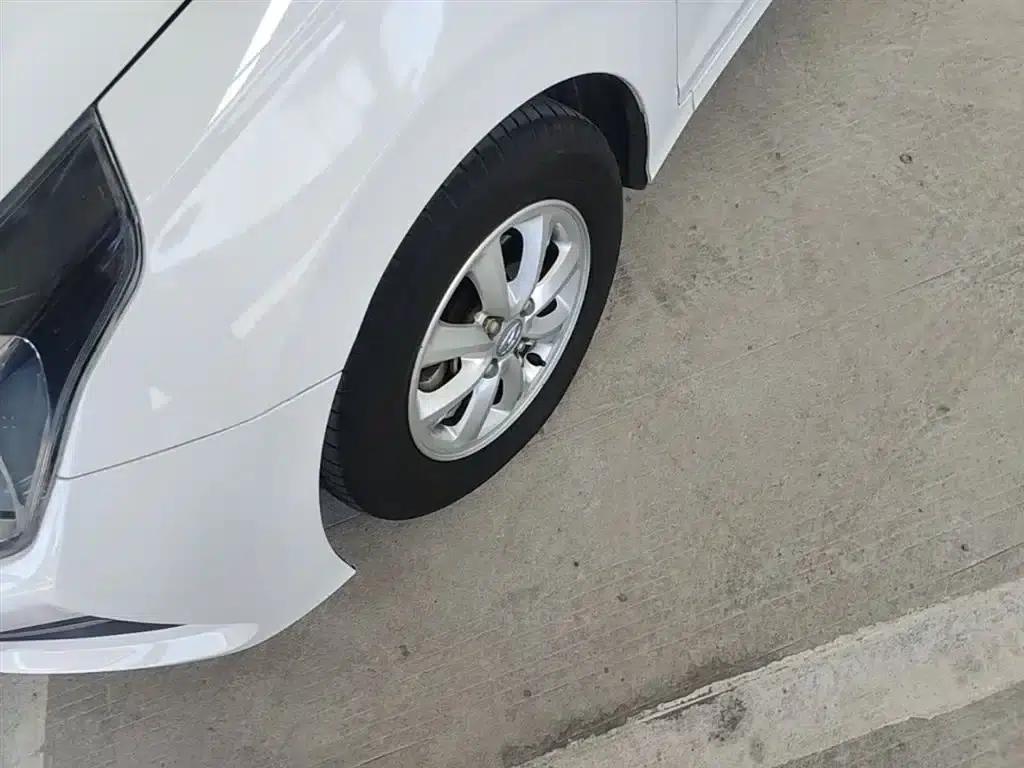 2017 Hyundai Reina 1.4L Automatic Premium Edition (National V Emission Standard) — миниатюра 23
