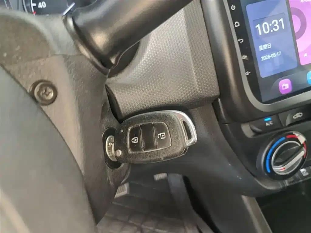 2017 Hyundai Reina 1.4L Automatic Premium Edition (National V Emission Standard) — миниатюра 9