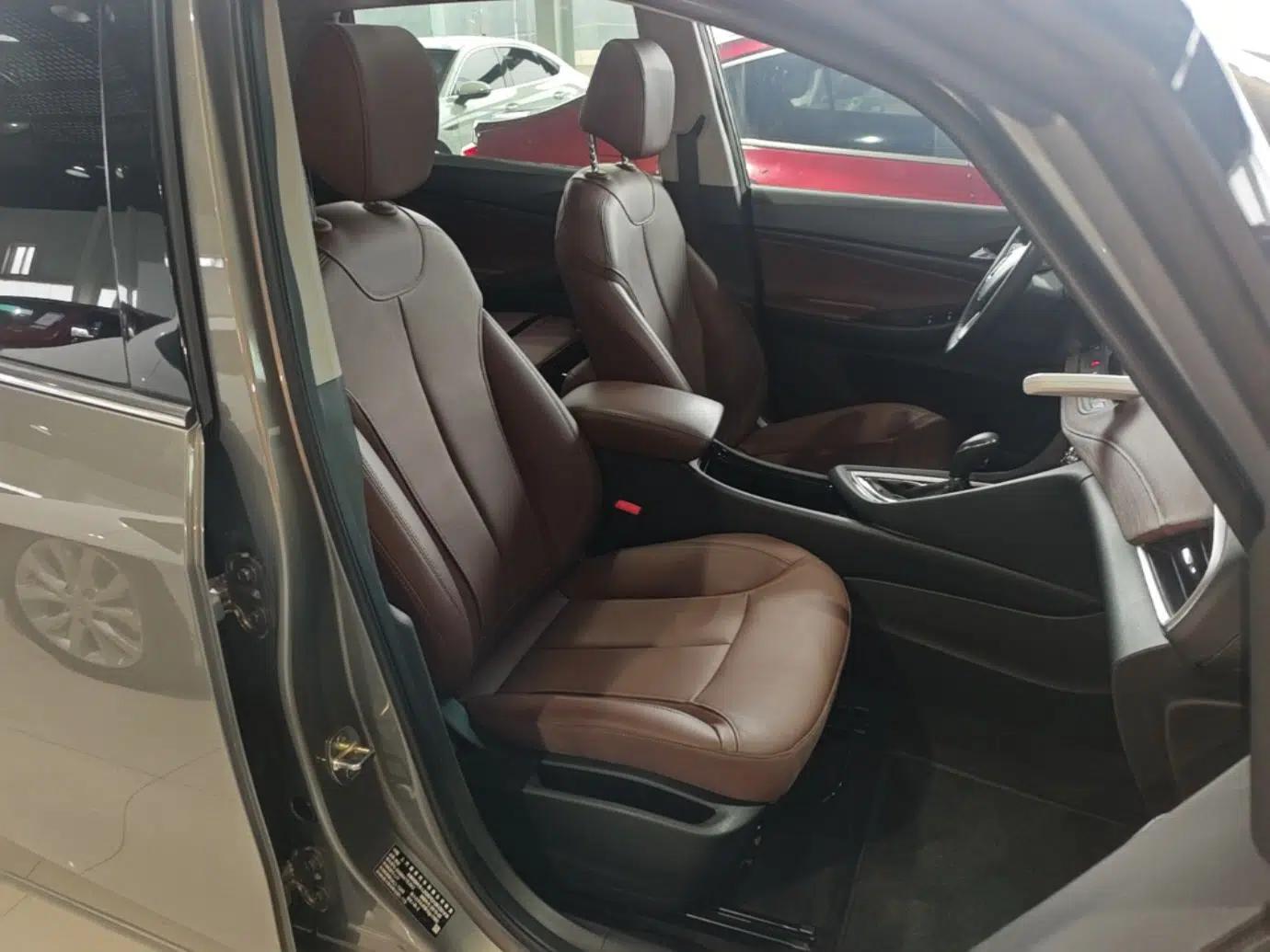 Buick GL6 2019 18T 6-Seater Connected Luxury Version China VI Standard — миниатюра 23