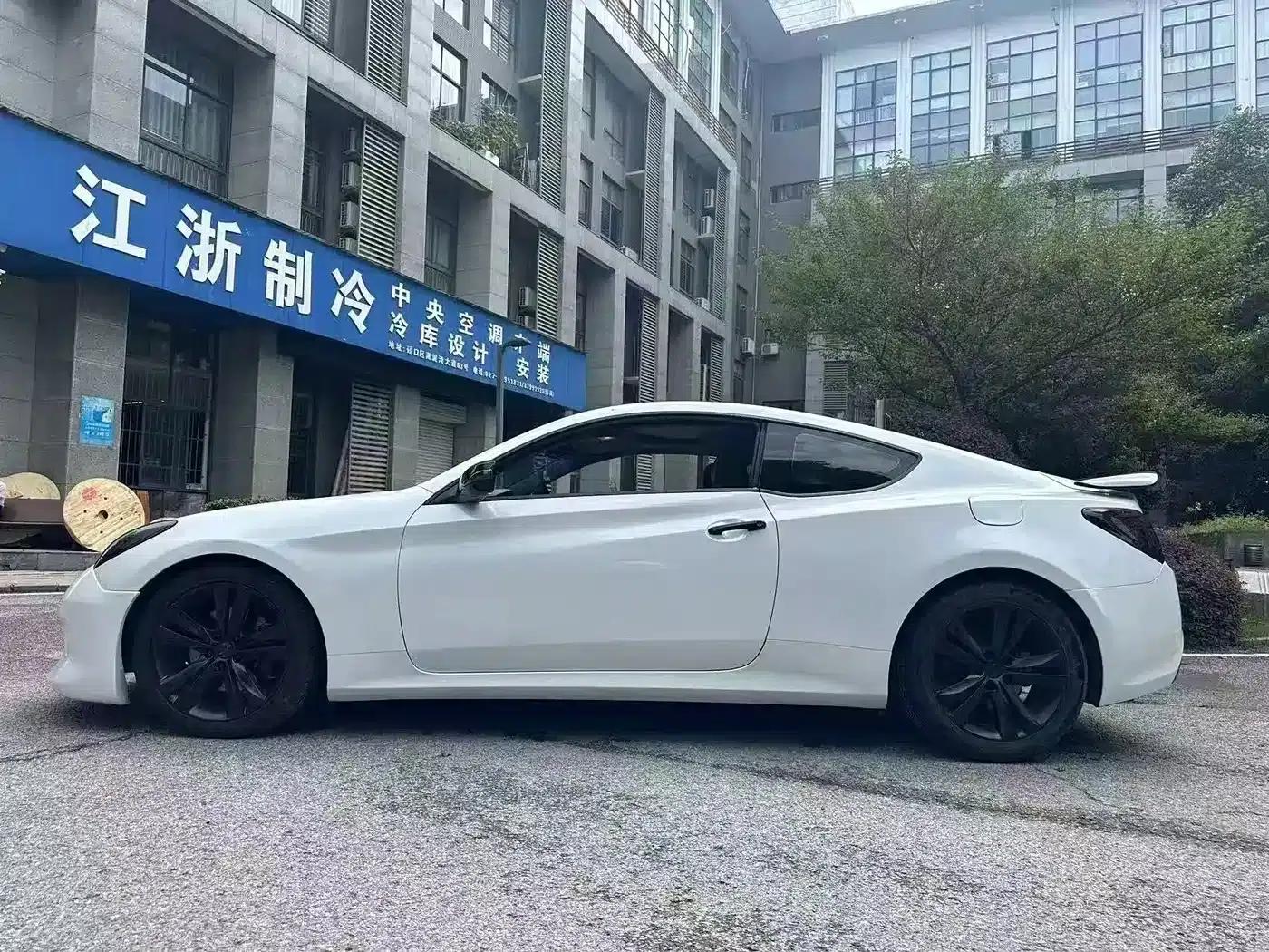 Genesis Coupe 2009 2.0T Automatic Elegant Edition — миниатюра 13