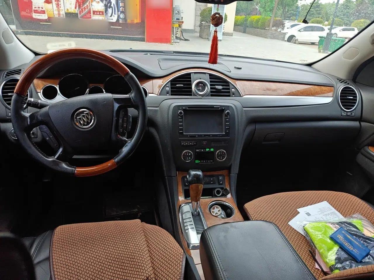 Buick Enclave 2010 3.6L Elite Edition — миниатюра 10