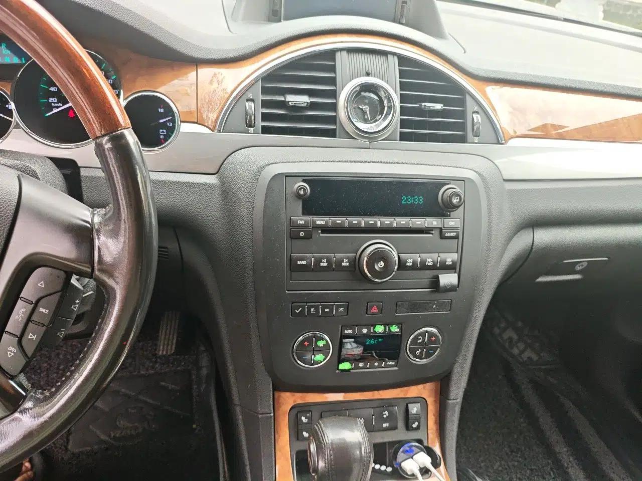Buick Enclave 2013 3.6L Two-Wheel-Drive Elegance Edition — миниатюра 14
