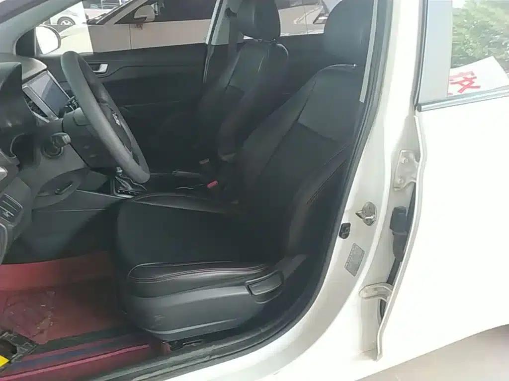 2016 Hyundai Verna 1.4L Automatic GLS (Cool Edition) — миниатюра 15